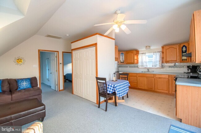 Building Photo - 100 Sheridan Square