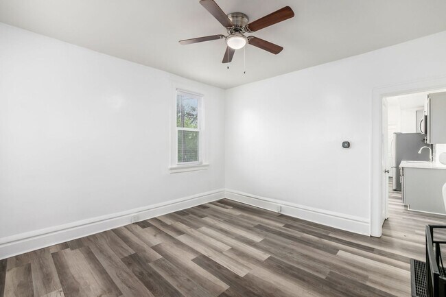 Building Photo - 1417 Gault St