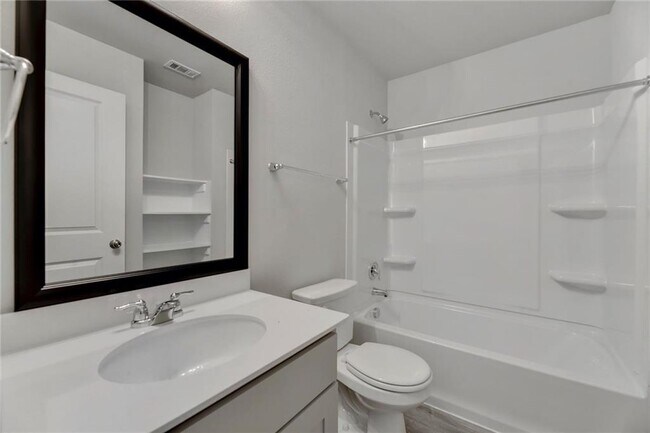 Building Photo - 252 Fieldwood Dr