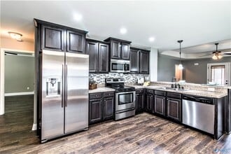 Building Photo - 5021 Montauk Trail SE