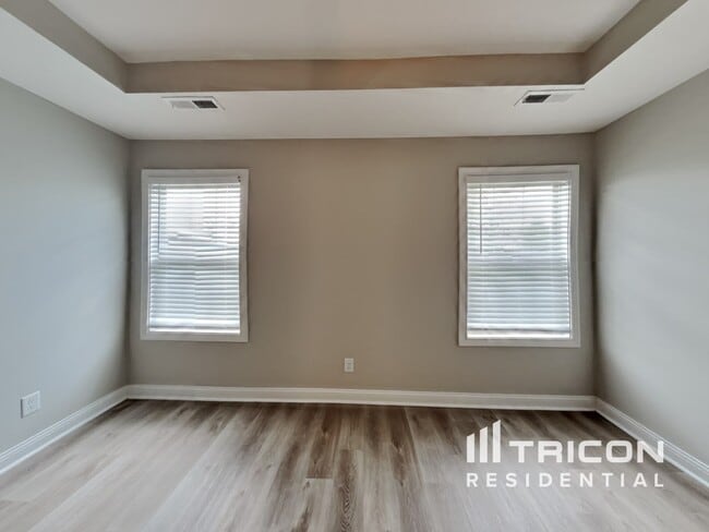 Building Photo - 2448 Andersonville Dr