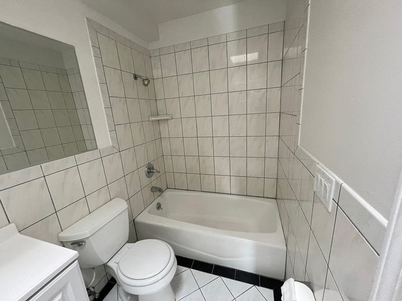 guest bath - 432 Russia Ave