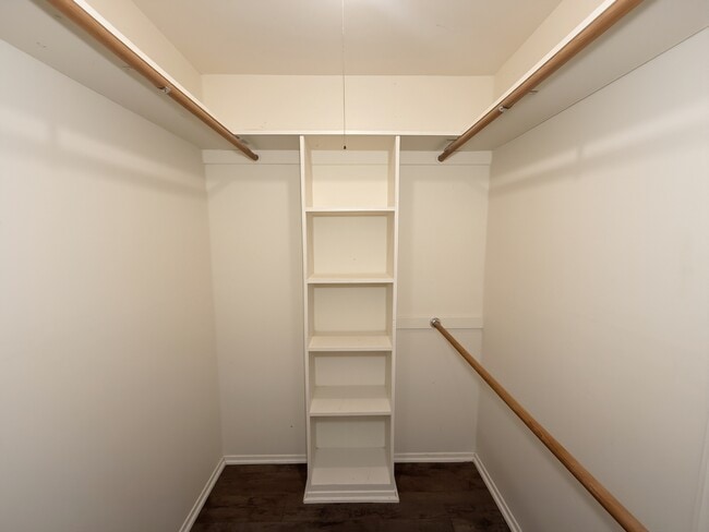 Building Photo - 925 Boone Dr