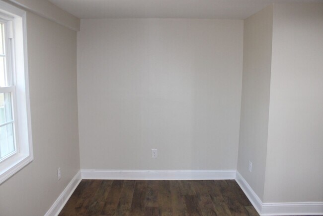 Building Photo - Newly Renovated Home in Beaufort