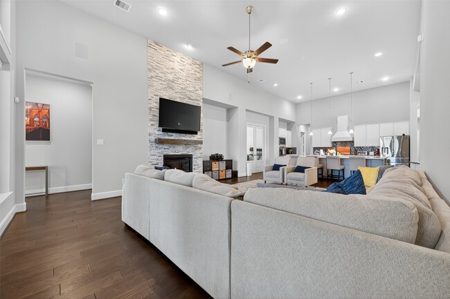 Building Photo - 2314 Cotton Creek Ln