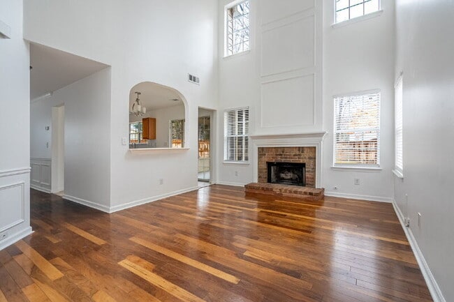 Building Photo - 1185 Arborhill Ln