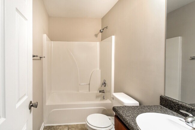 Building Photo - 2680 Freemont St