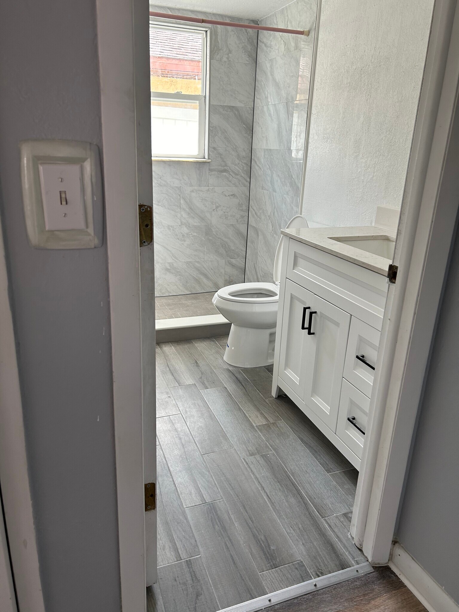 Building Photo - 10415 113th St