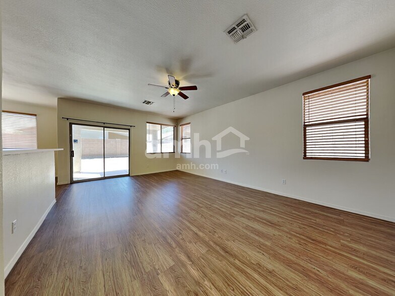 Building Photo - 12363 W Jackson St