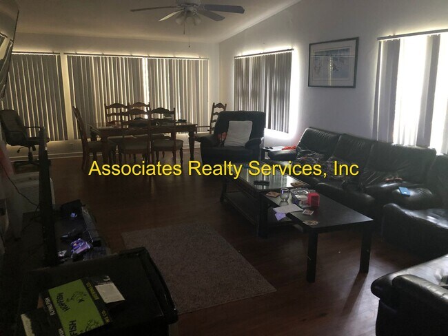 Building Photo - Four Bedroom, 2 bath 2,241 SF