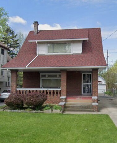 Building Photo - "Charming 3-Bed, 1.5-Bath on East 124th"