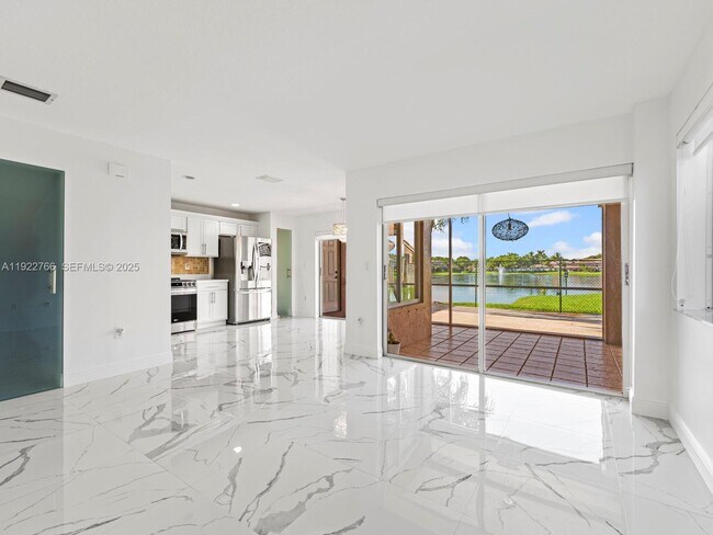 Building Photo - 16544 SW 68th Terrace