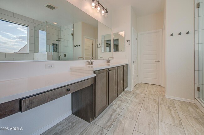 Building Photo - 9856 E Palladium Dr