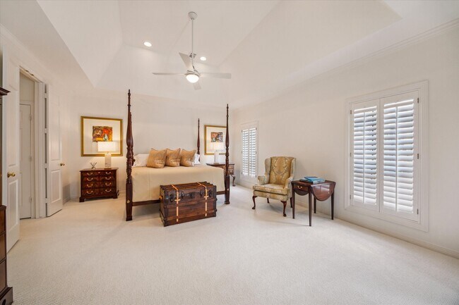 Building Photo - 2214 Potomac Dr