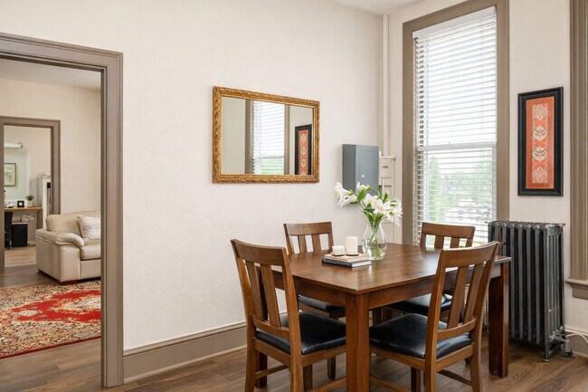 Building Photo - 101 Algoma Blvd