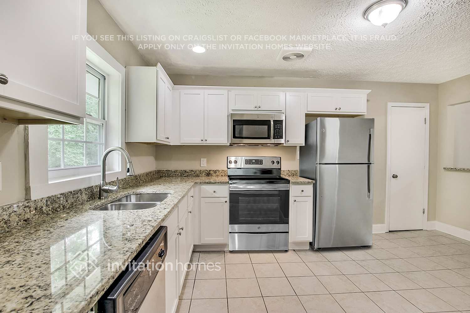 Building Photo - 2976 Flowers Dr
