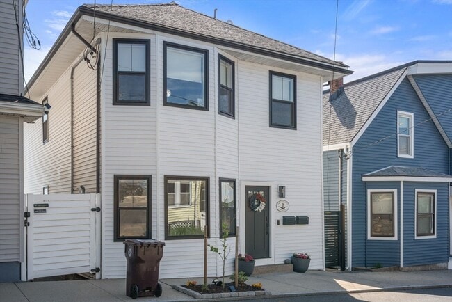 Building Photo - 280 Endicott Ave
