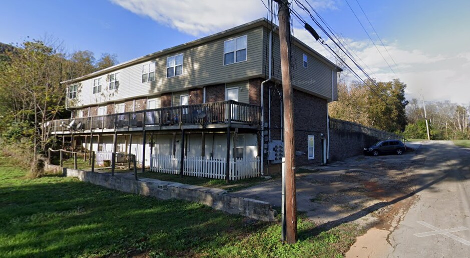 Building Photo - 1207 Holly Ave