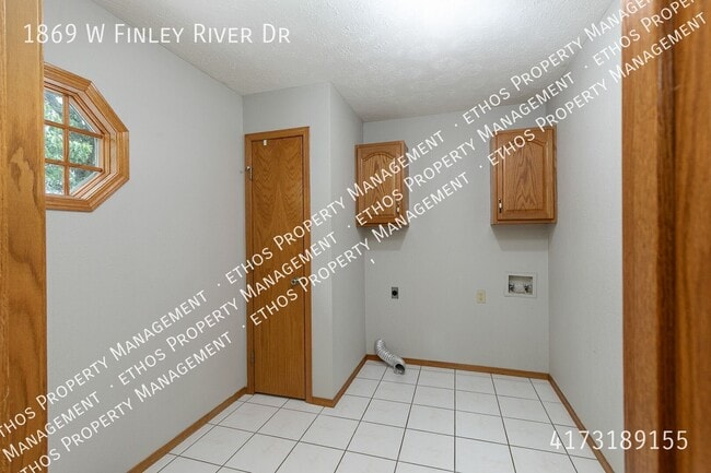 Building Photo - 1869 W Finley River Dr