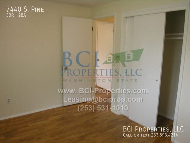 Building Photo - 7440 S. Pine-