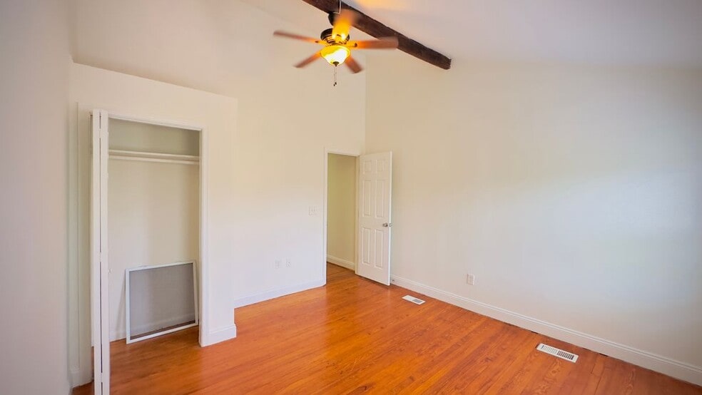 Building Photo - 2234 Fleet St