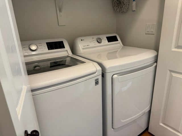 Building Photo - 1009 Desert Peach Ct