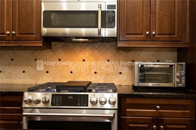 Building Photo - 2673 Rivers Edge Dr NE