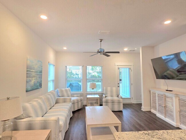 Building Photo - Fully Furnished Coastal Beauty in Perdido ...