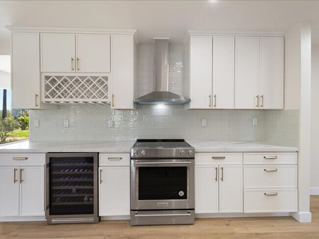 Building Photo - Amazing views at this 4 bedroom renovated Fallbrook home in a quiet neighborhood with a loft offi...