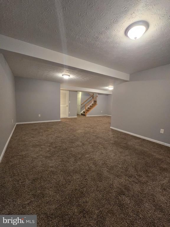 Building Photo - 160 Leeds Creek Cir