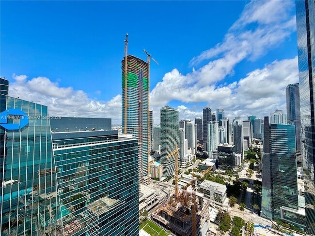 Building Photo - 1451 Brickell Ave