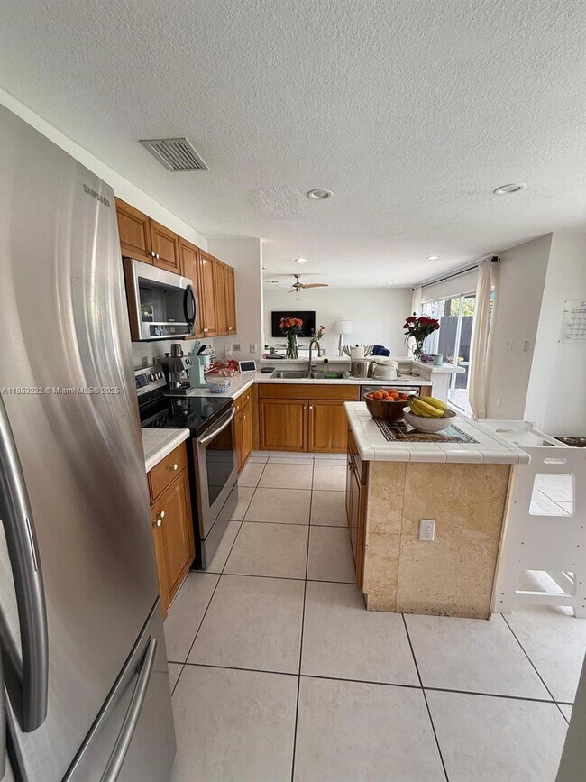 Building Photo - 9740 SW 155th Ave