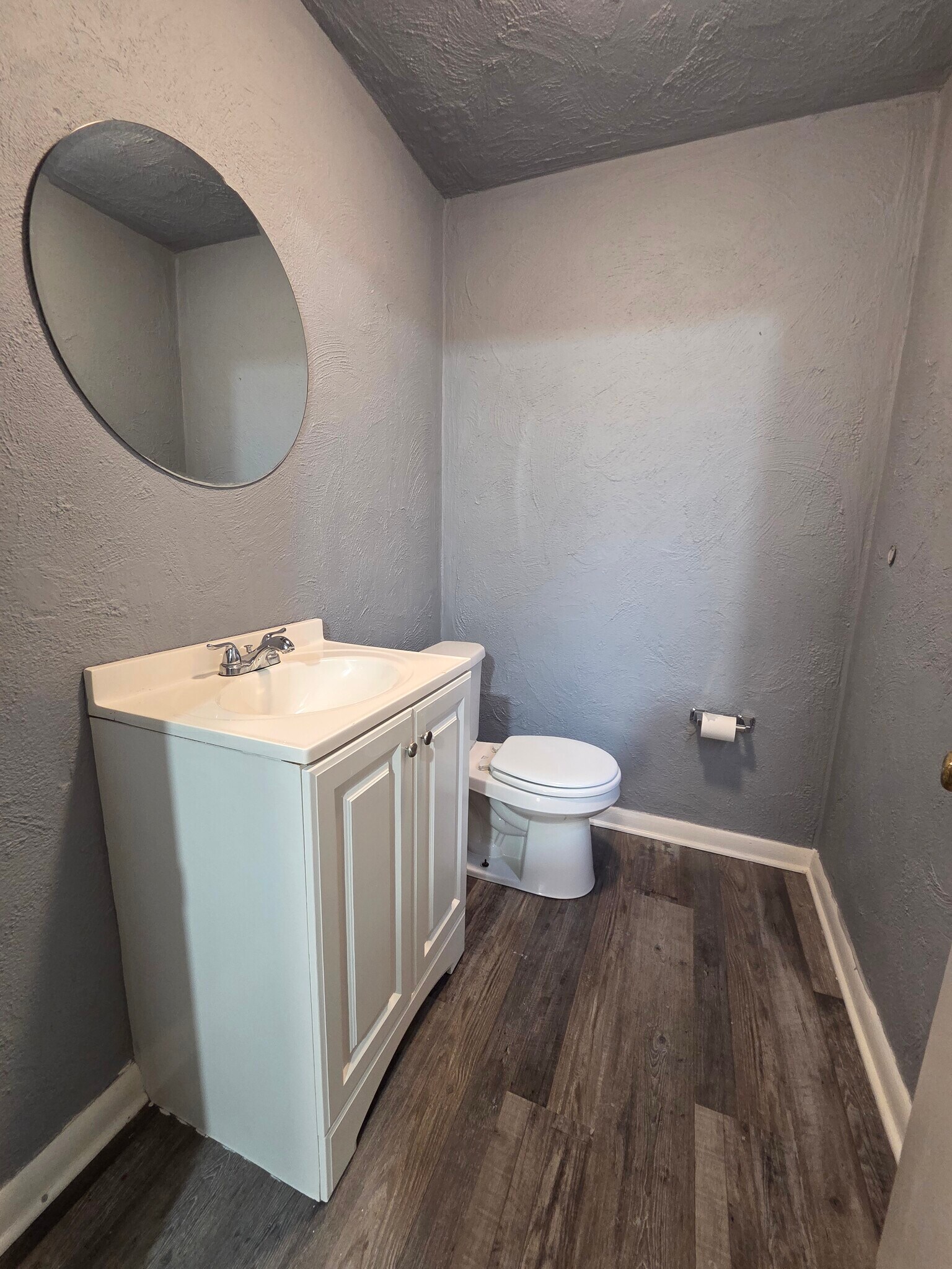 Building Photo - 811 Coppock Ln