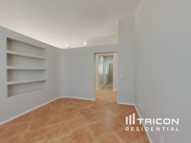 Building Photo - 3223 S 73rd Dr