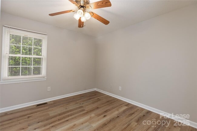 Building Photo - 11018 Hunter Trail Ln