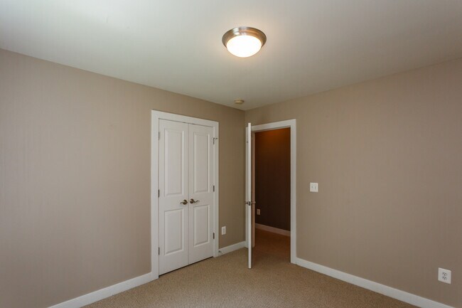 Building Photo - 154 Brookwood Dr
