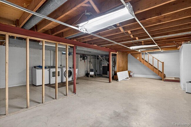 Building Photo - 126 Orchardale Dr