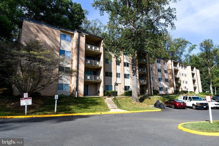 Building Photo - 12415 Braxfield Ct