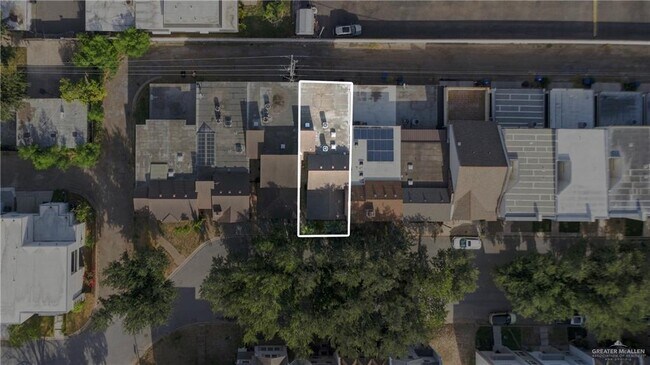 Building Photo - 2113 S 6th St