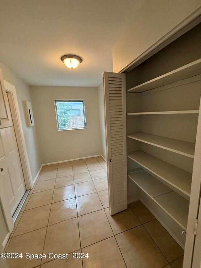 Building Photo - 790 Renner Ave