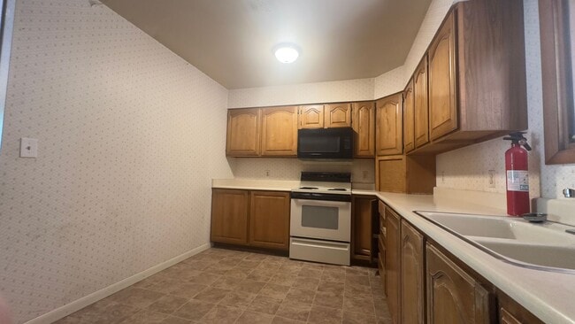 Building Photo - House in West Ft. Collins