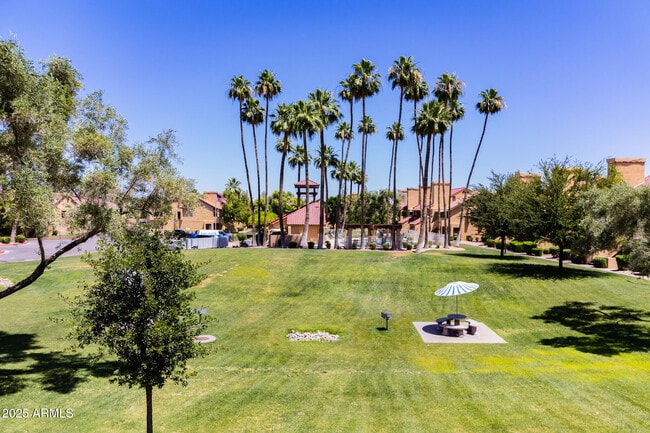 Building Photo - 4901 S Calle Los Cerros Dr