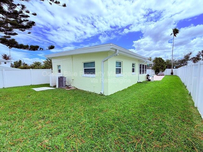 Building Photo - 1000 Bay Pine Blvd