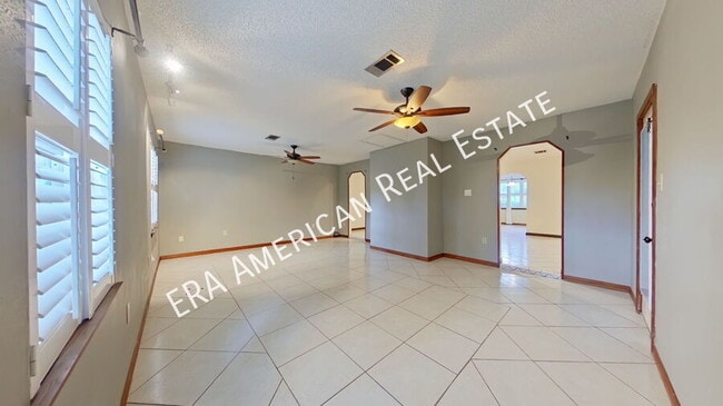 Building Photo - 520 Kumquat Ave