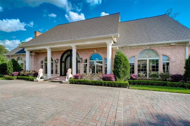 Building Photo - 12445 Memorial Dr