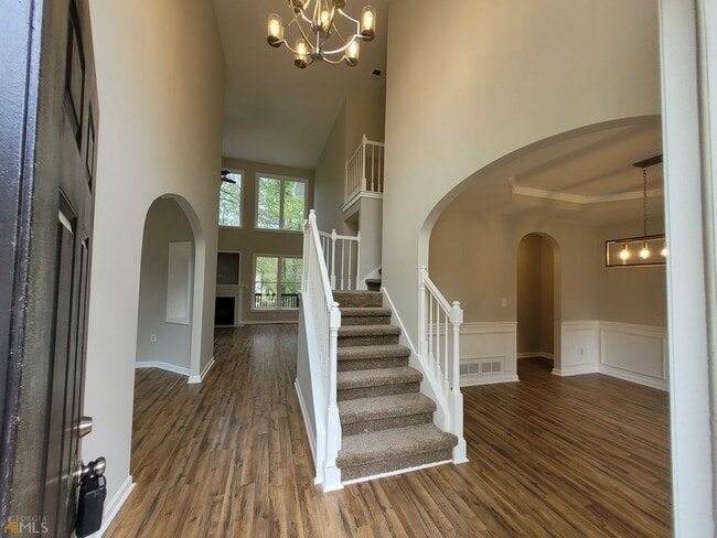 Building Photo - 755 Brooks Cir