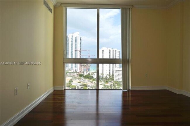 Building Photo - 200 Sunny Isles Blvd