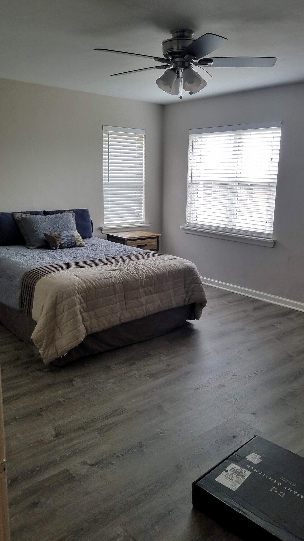 Master bedroom is the size of 2 bedrooms. Plenty of room for bedroom furniture and create a nice sitting area or add a desk. Room has 2 generous closets with one being a walk-in. View of tree lined street thru windows. - 3443 Lawn Ave