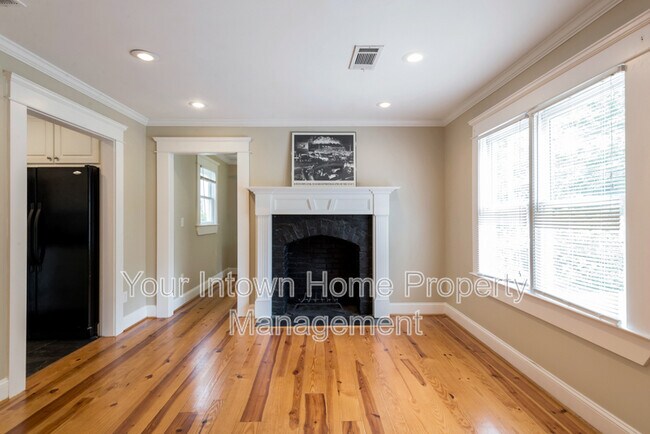 Building Photo - 1672 Cecile Ave SE