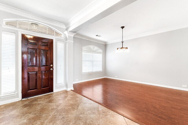 Building Photo - 28223 Daystrom Ln